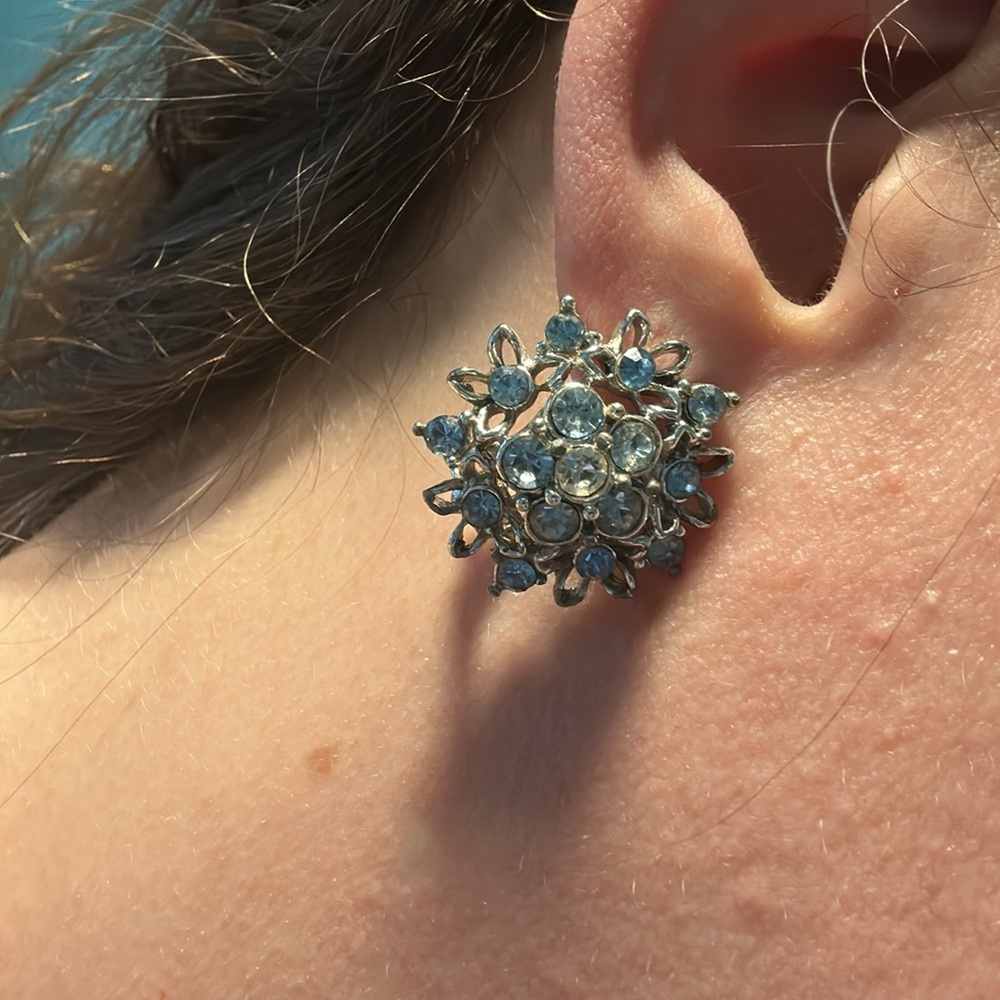 Vintage Costume jewelry - clip on earrings - Picture 4 of 4